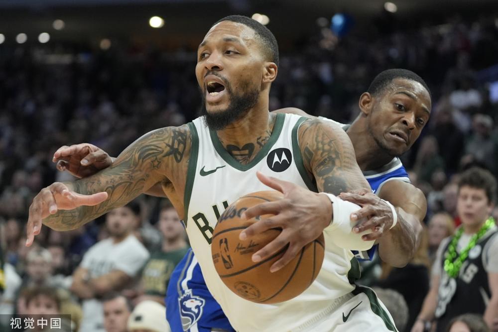 足球中很少 足球中很少