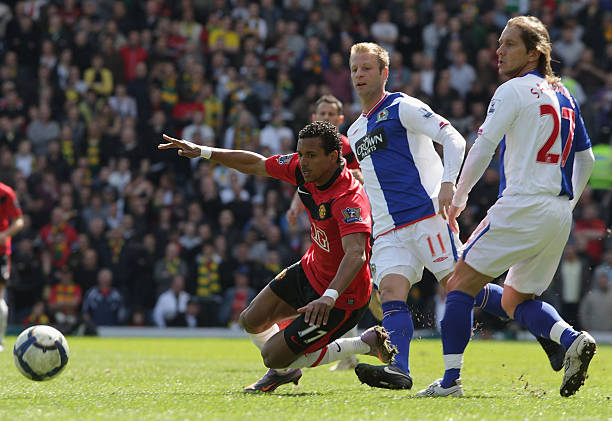 场上贡献出 场上贡献出